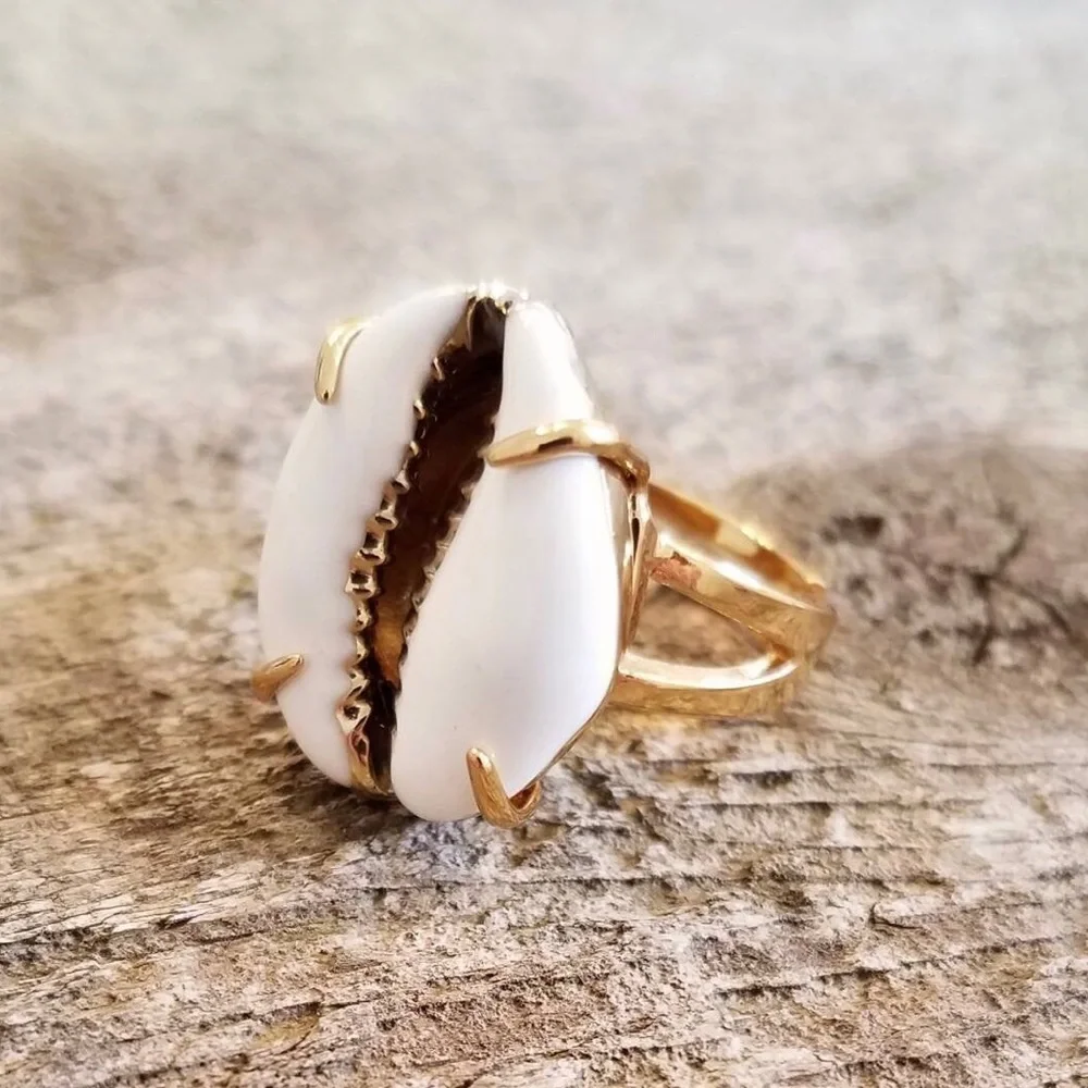 Real Cowrie Shell Boho Ring - Picture 1 of 2
